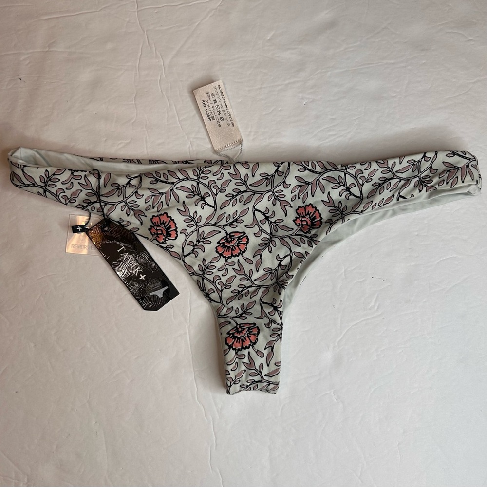 NWT Ali Mini Minimal Coverage Wild Flower Light Blue Reversible BOTTOMS Size L